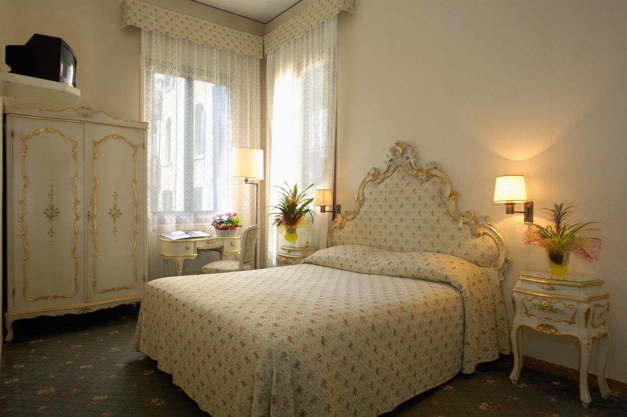 Basilea Hotel Venecia