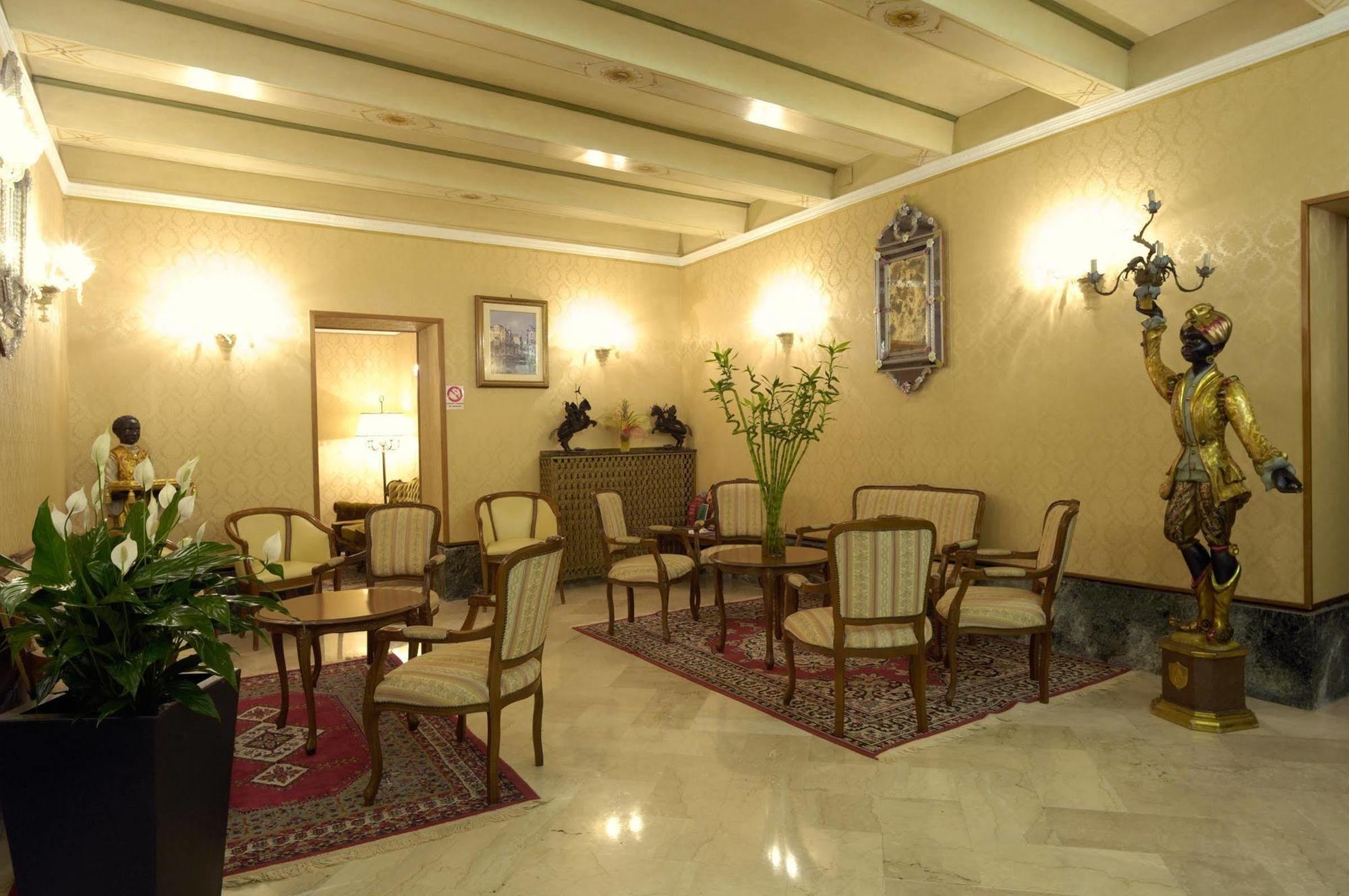Hotel Basilea Veneza