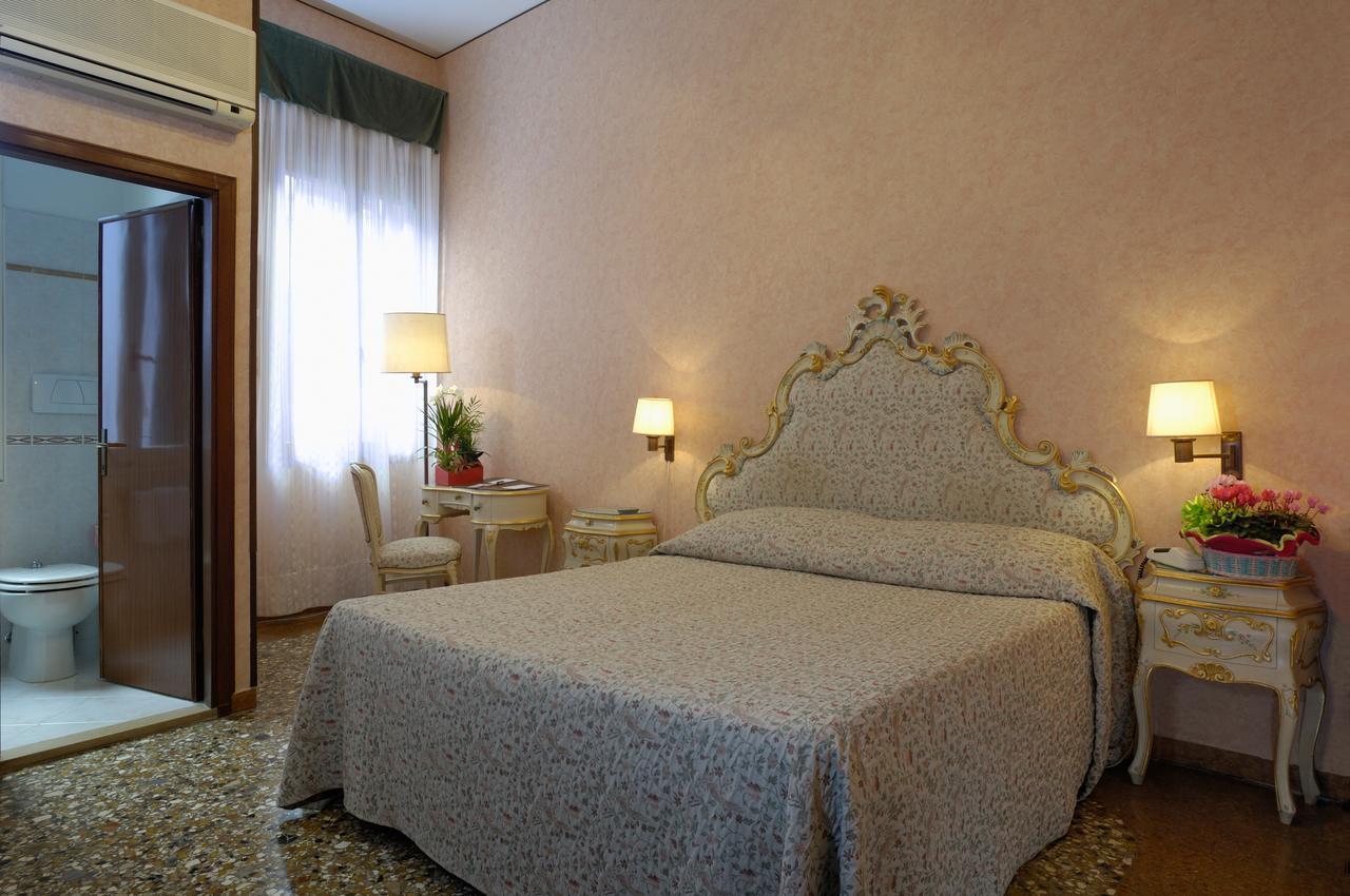 Hotel Basilea Venecia